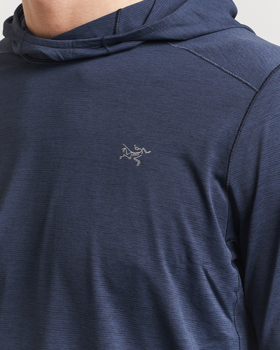 Men | Sweaters & Knitwear | Arc'teryx | Cormac Hoodie Black Sapphire Heather