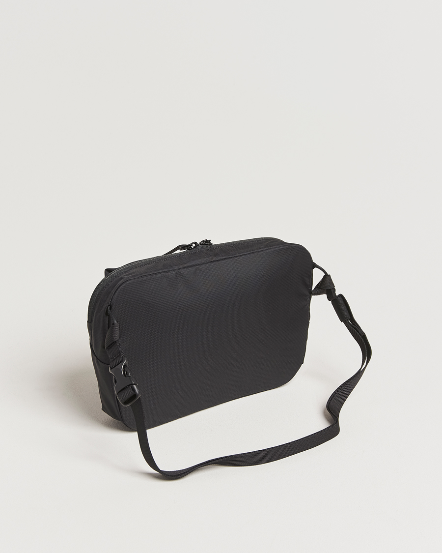 Arc'teryx Heliad Crossbody Bag Black at CareOfCarl.com