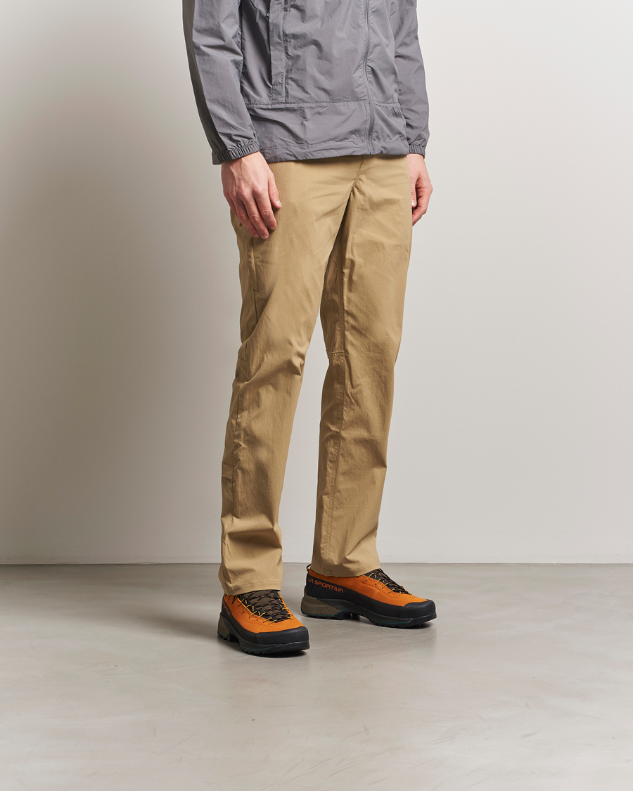 Men | Sneakers | La Sportiva | TX4 Evo Hiking Shoes Hawaiian Sun/Mocha