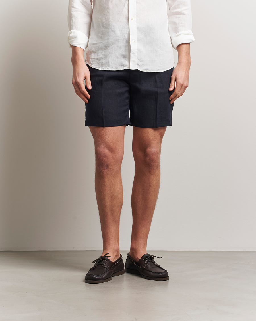 Men | Shorts | Tiger of Sweden | Thiago Linen Shorts Midnight Blue