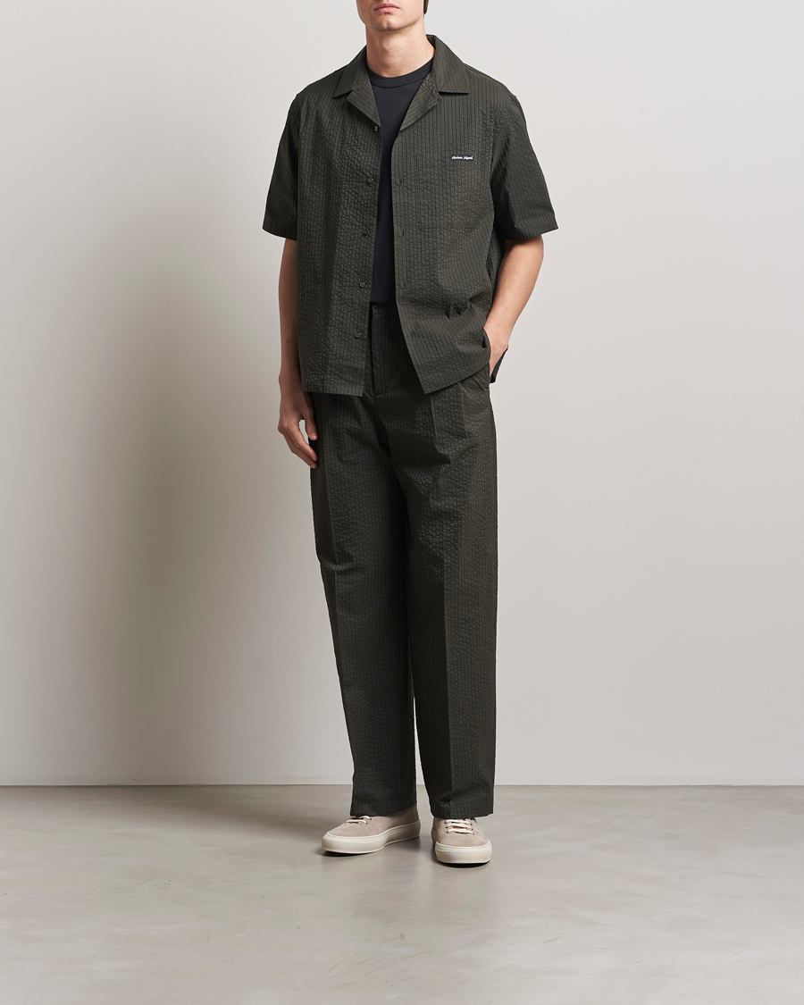 Men | Trousers | Maison Kitsuné | Relaxed Seersucker Pleated Trousers Ranger Green