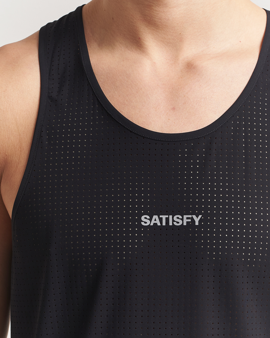 Men | T-Shirts | Satisfy | Space-O Singlet Black