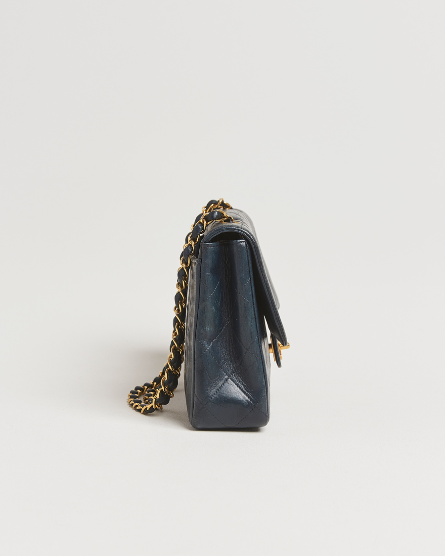 Men | Pre-Owned & Vintage Bags | Chanel Pre-Owned | Classic Medium Single Flap Bag Lambskin Navy