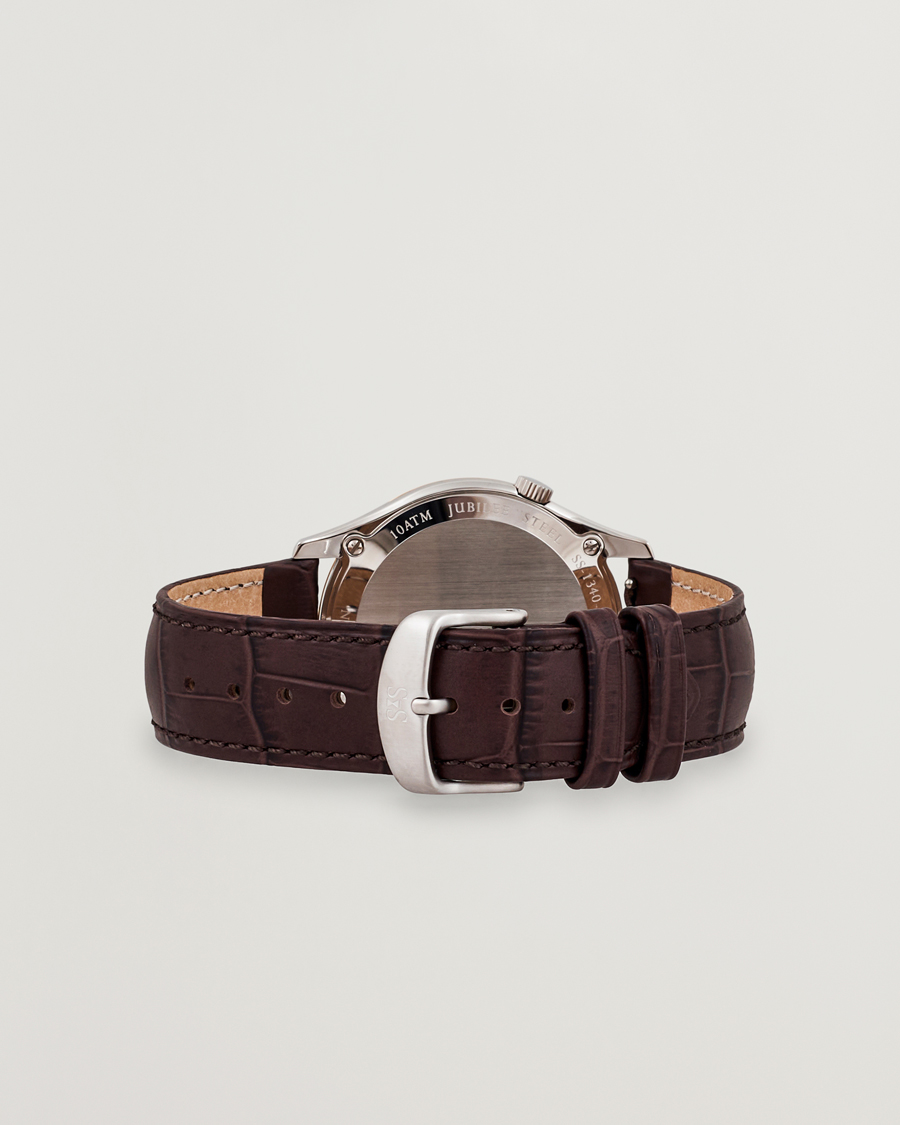 Men | Sjöö Sandström Jubilee Steel Quartz 40mm Gold Bezel White/Brown Calf | Sjöö Sandström | Jubilee Steel Quartz 40mm Gold Bezel White/Brown Calf