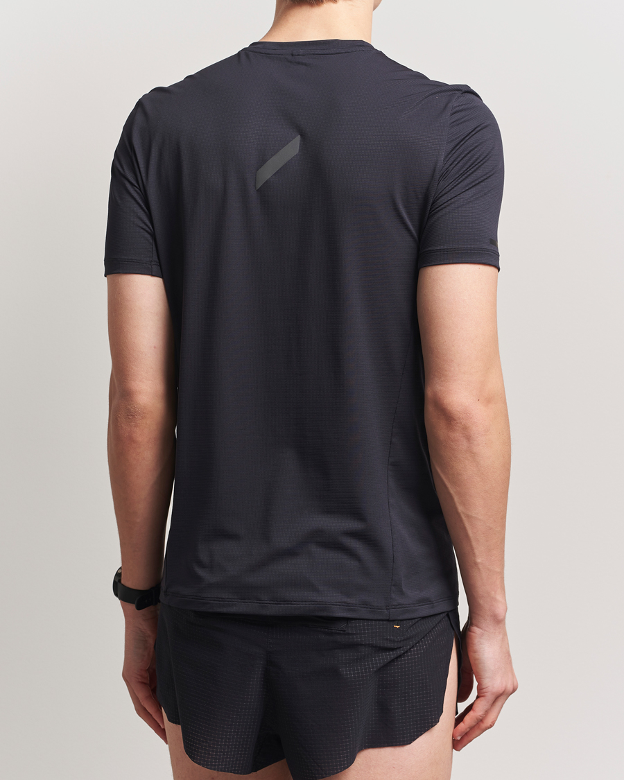 Men | T-Shirts | SOAR Running | Tech Tee Black