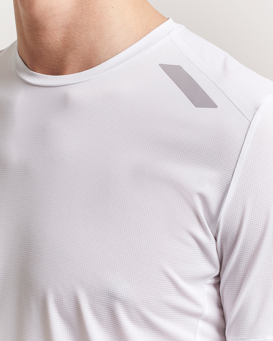 Men | T-Shirts | SOAR Running | Tech Tee White