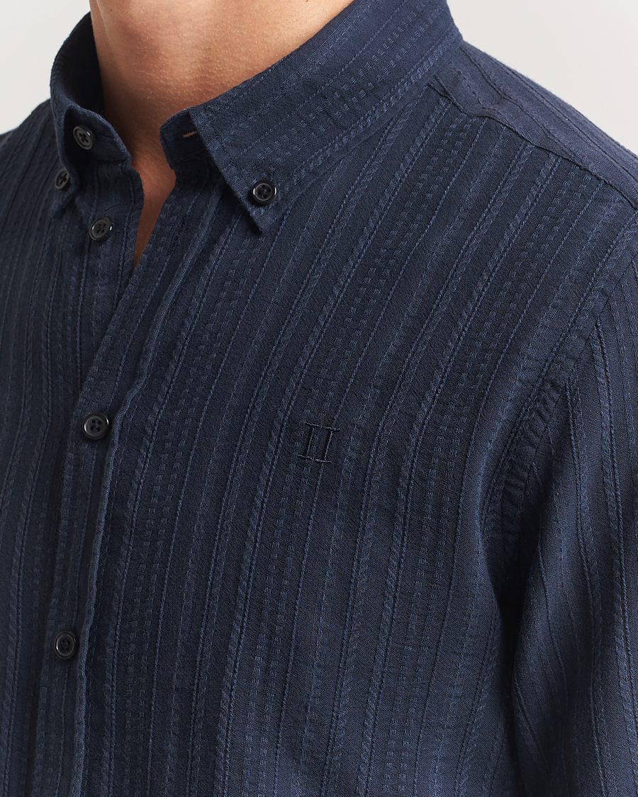 Men | Shirts | LES DEUX | Konrad Striped Structure Shirt Dark Navy