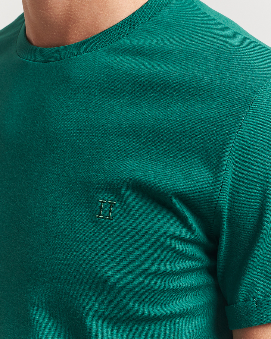 Men | T-Shirts | LES DEUX | Norregaard Contrast T-Shirt Evergreen