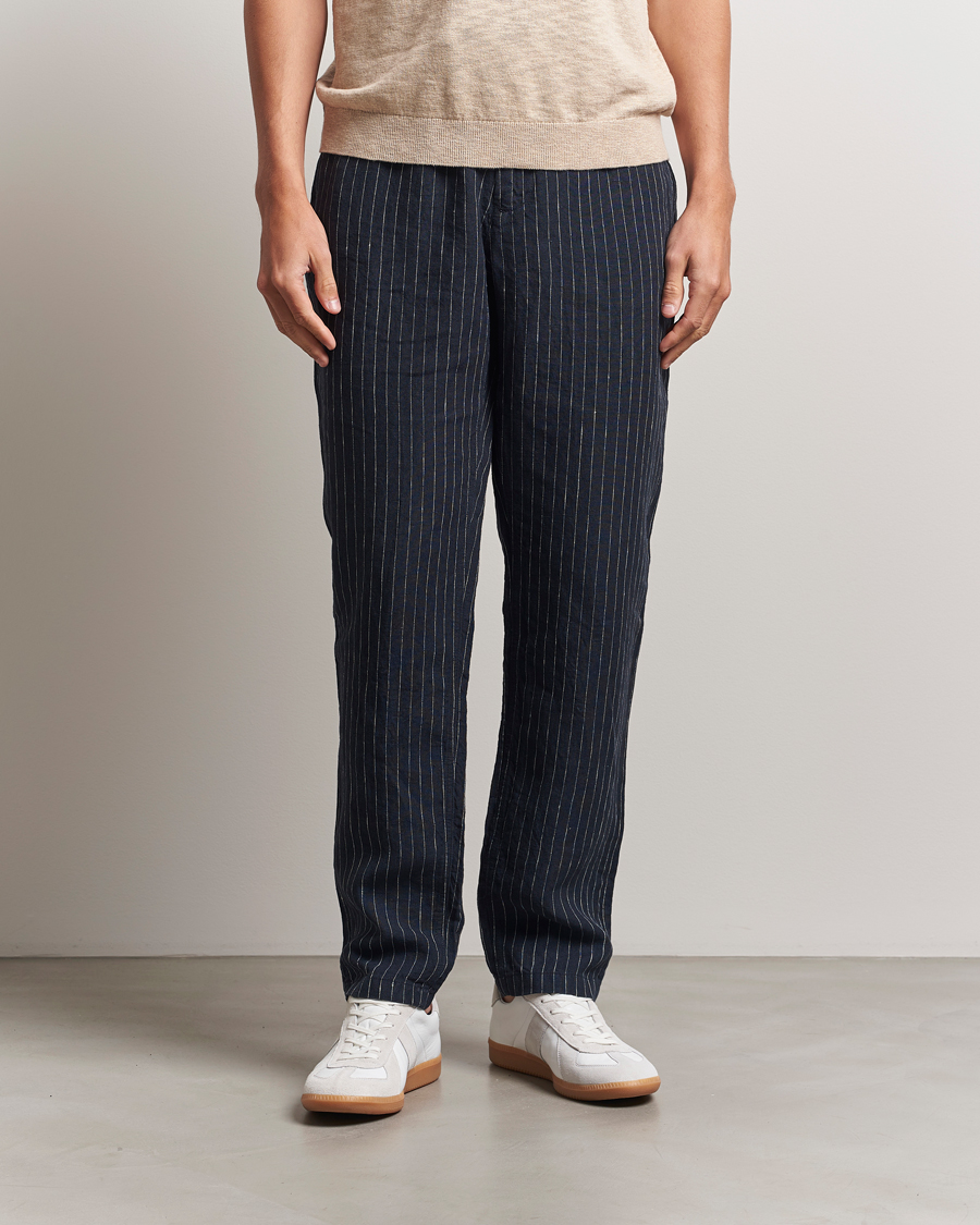 Men | Trousers | GANT | Relaxed Fit Linen Pinstriped Trousers Darkened Navy