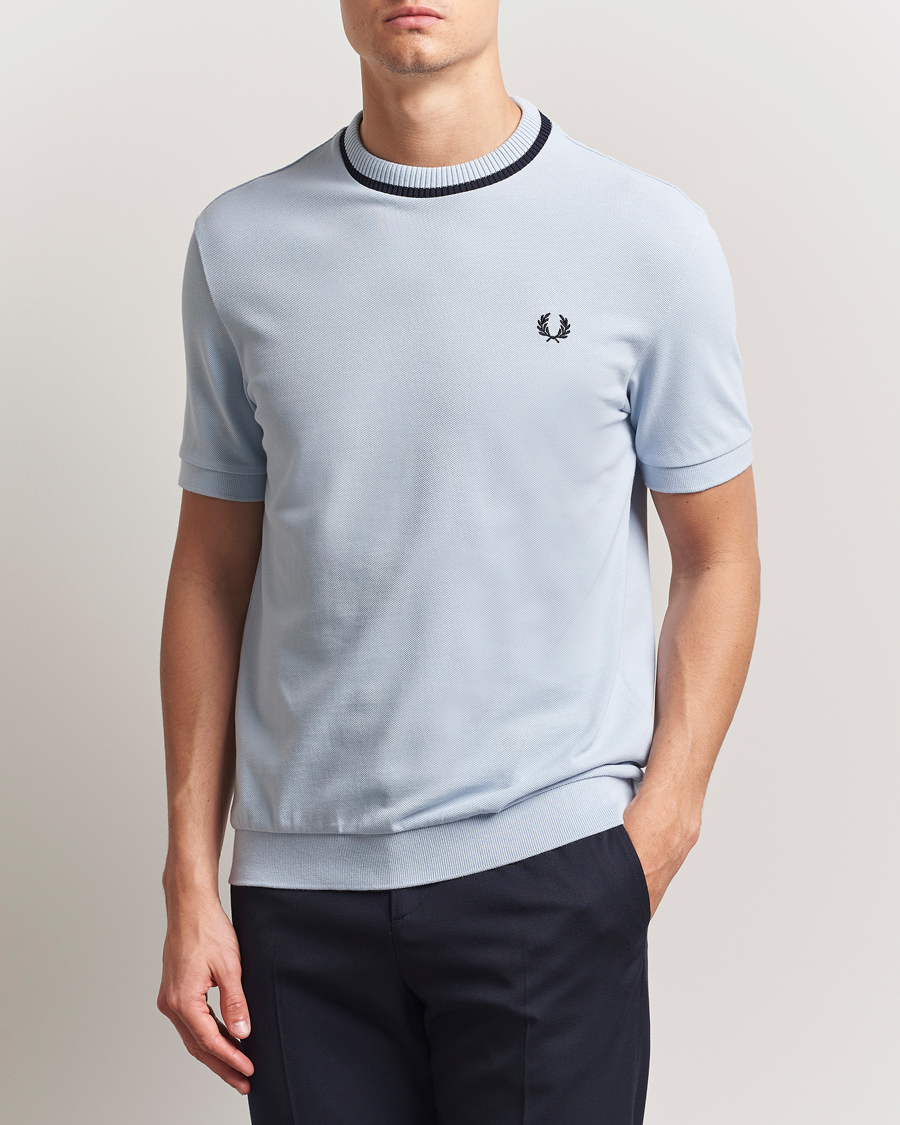 Men | T-Shirts | Fred Perry | Pique Crew Neck T-Shirt Light Smoke