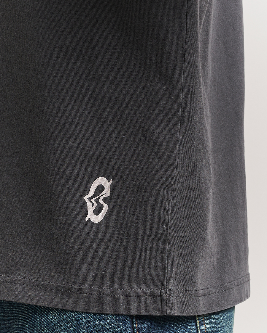 Men | T-Shirts | Samsøe Samsøe | Printed Swirl Crew Neck T-Shirt Washed Black