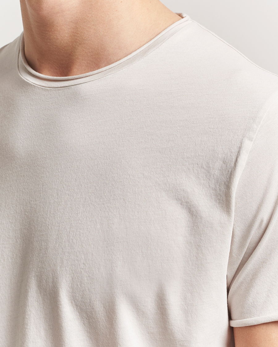 Men | T-Shirts | Filippa K | Roll Neck Crew Neck T-Shirt Chalk Grey