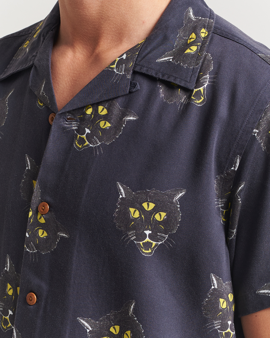 Men | Shirts | Nudie Jeans | Arvid The Cat Hawaii Shirt Antracite