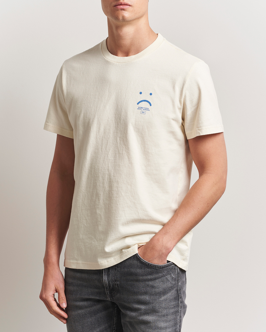 Men | T-Shirts | Nudie Jeans | Roy Frown T-Shirt Ecru