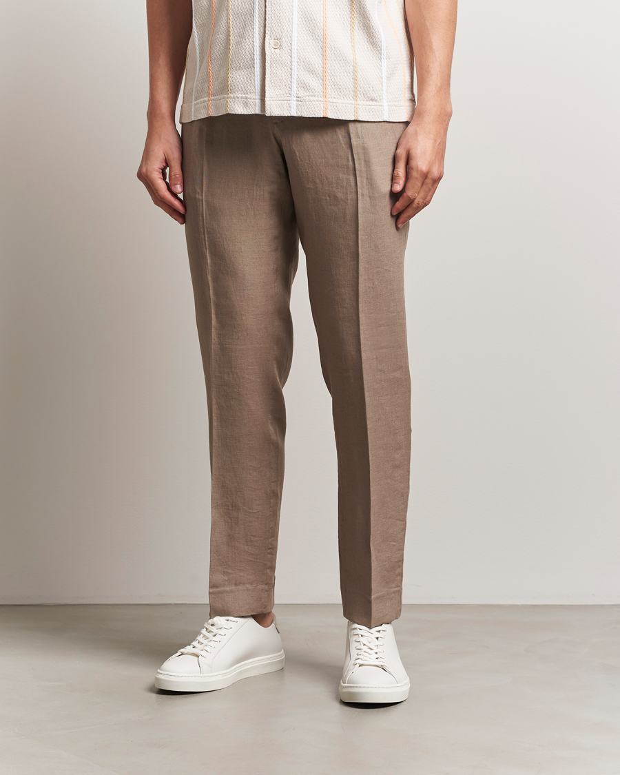 Men | Trousers | J.Lindeberg | Soren Drape Linen Pants Nutmeg