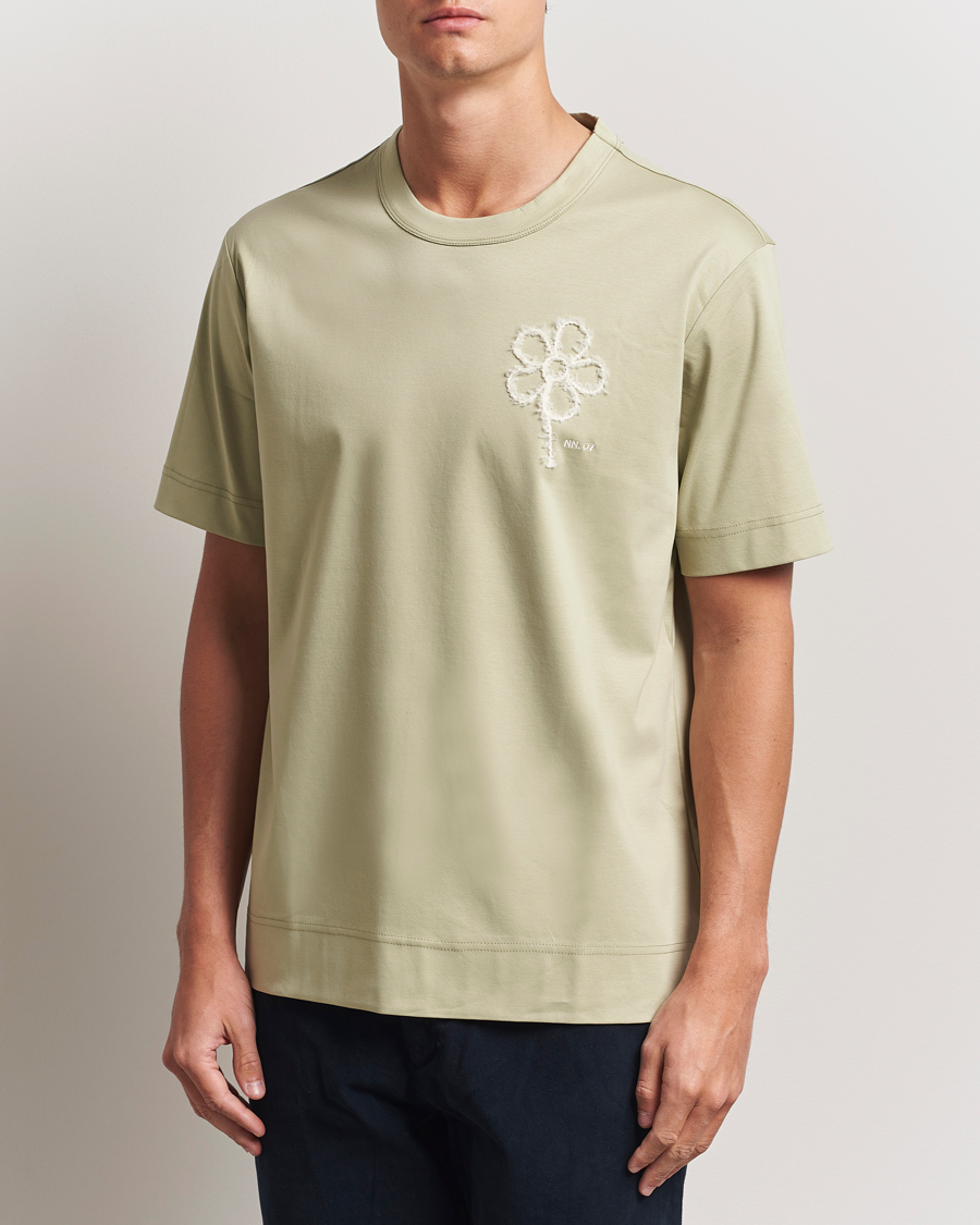 Men | T-Shirts | NN07 | Pedro Embroidered Flower T-Shirt Sage Green