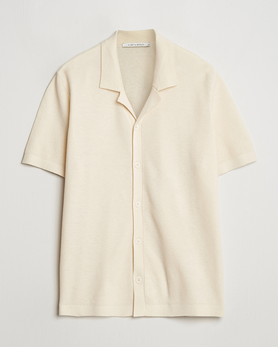 Men | Sweaters & Knitwear | A Day's March | Yamu Structure Short Sleeve Off White