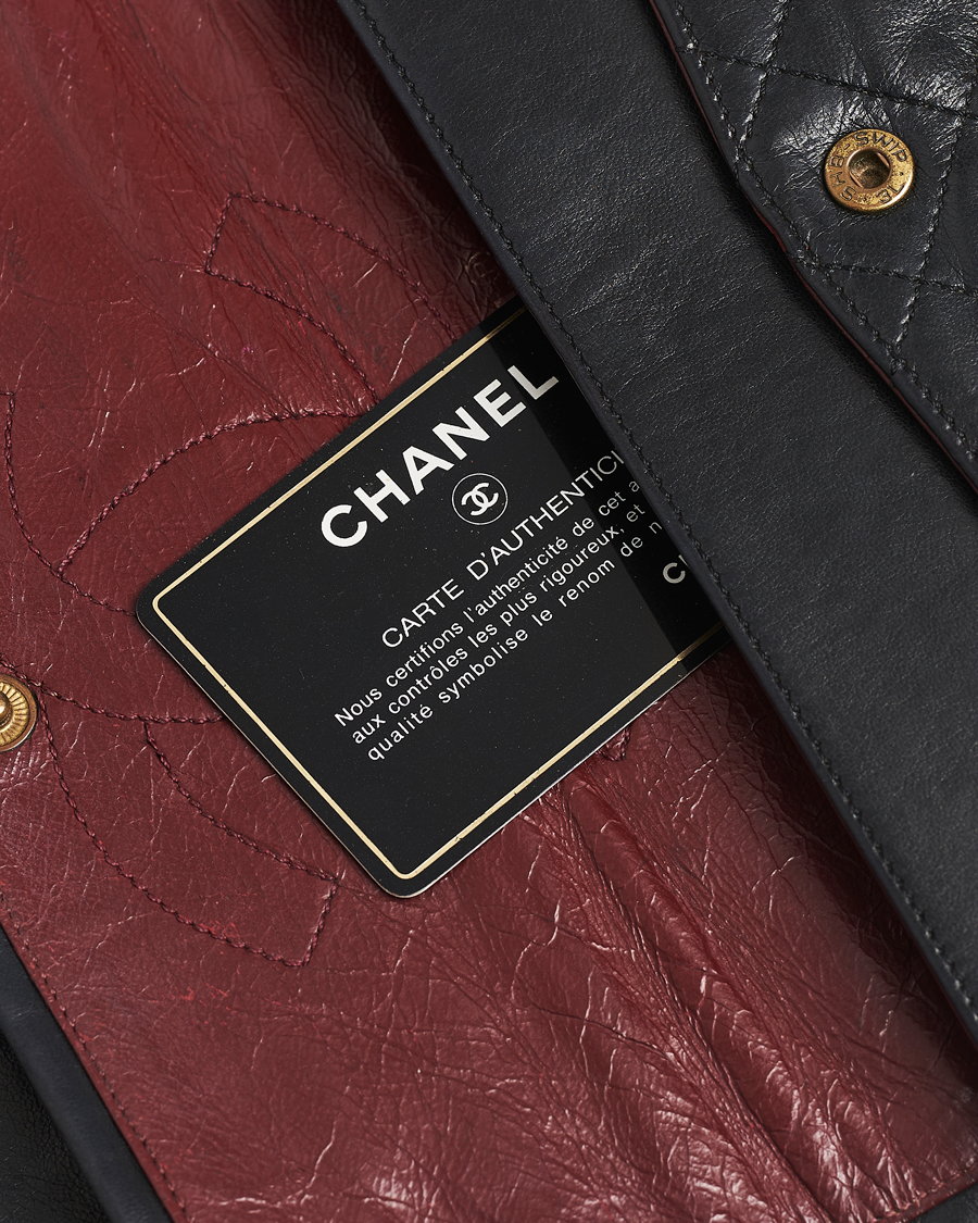 Men | Gifts for Her | Chanel Pre-Owned | Classic Medium Double Flap Bag Black