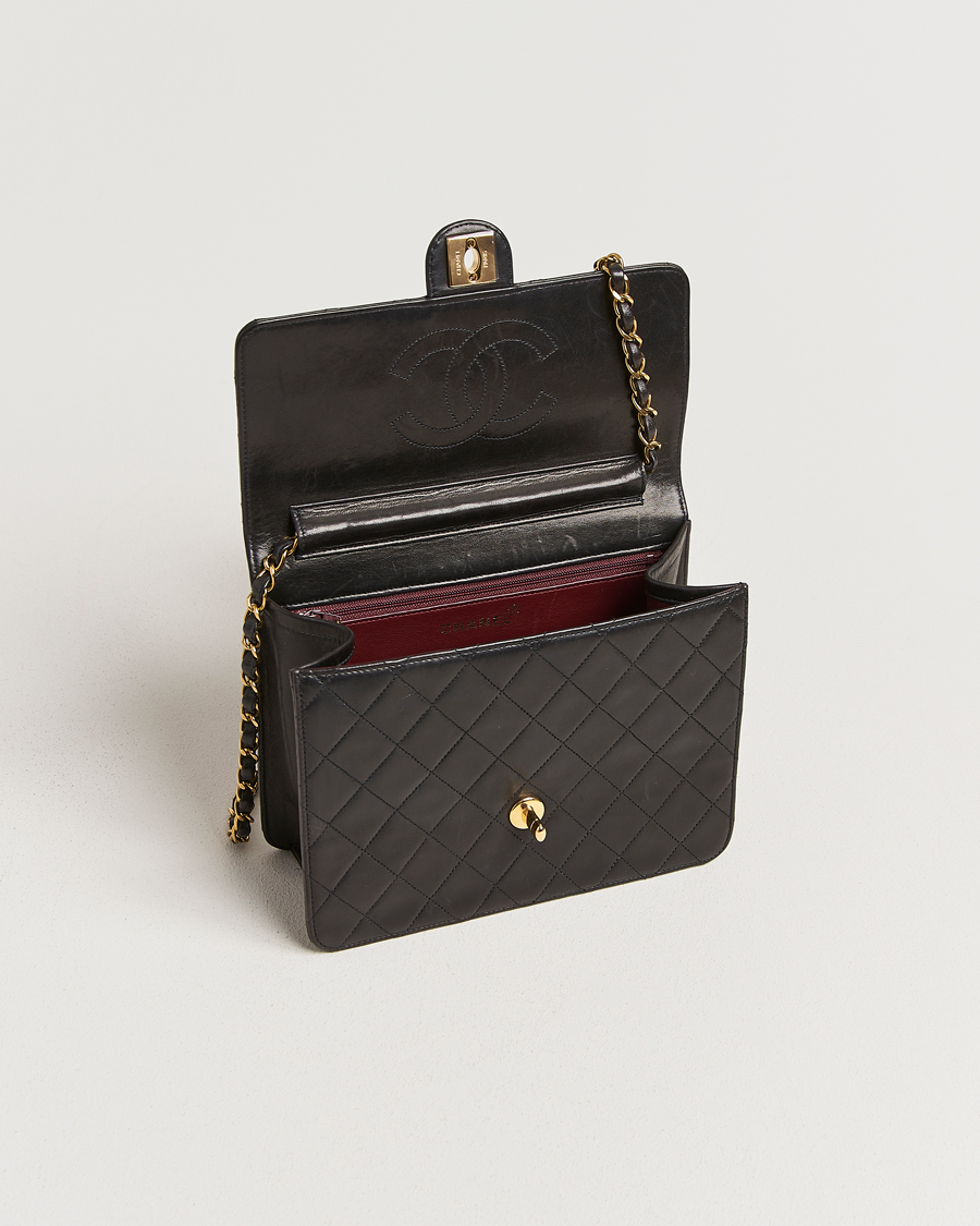 Men | Chanel Pre-Owned Single Flap Bag Black | Chanel Pre-Owned | Single Flap Bag Black