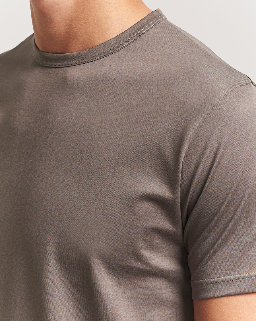 Men | T-Shirts | Sunspel | Crew Neck Q82 Cotton T-Shirt Walnut
