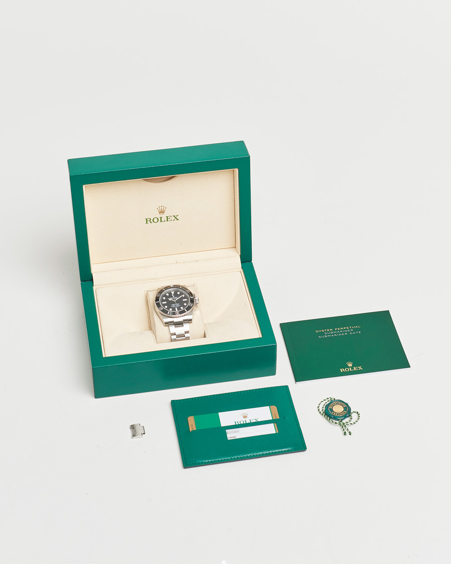 Men | Pre-Owned & Vintage Watches | Rolex Pre-Owned | Submariner 114060 Oyster Perpetual
