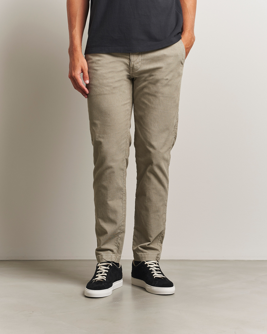 Men | Trousers | Levi's | 14W Corduroy Chino Atomic Grey