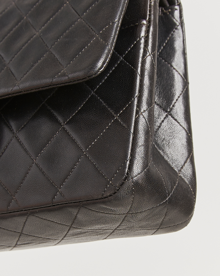 Men | Gifts for Her | Chanel Pre-Owned | Classic Double Flap Medium Lambskin Black
