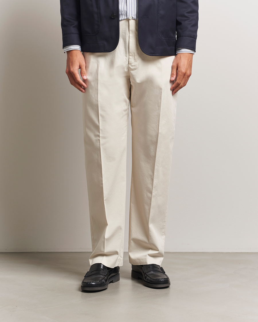 Men | Trousers | NN07 | Paw Cotton/Lyocell Pleated Trousers Ivory
