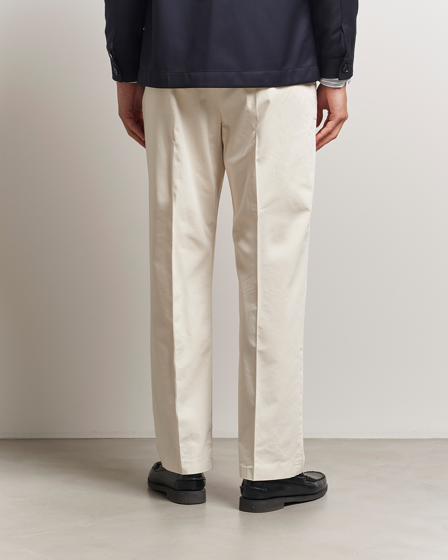Men | Trousers | NN07 | Paw Cotton/Lyocell Pleated Trousers Ivory