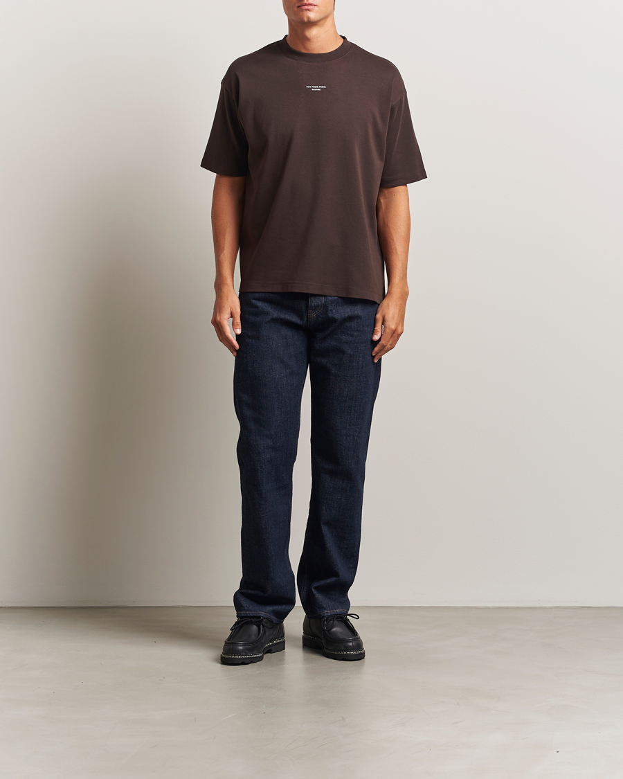 Men | T-Shirts | Drôle de Monsieur | Classic Slogan T-Shirt Dark Brown