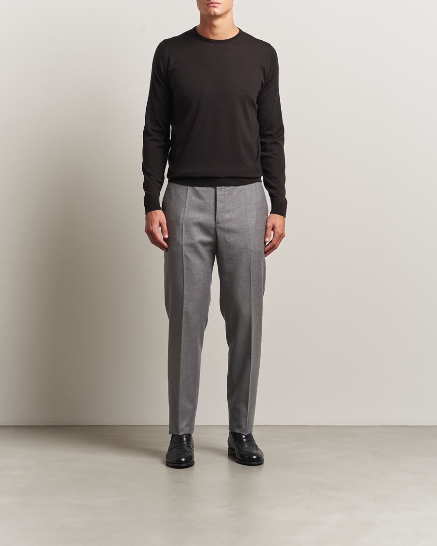 Men | Sweaters & Knitwear | John Smedley | Lundy Extra Fine Merino Crew Neck Faulkner Brown