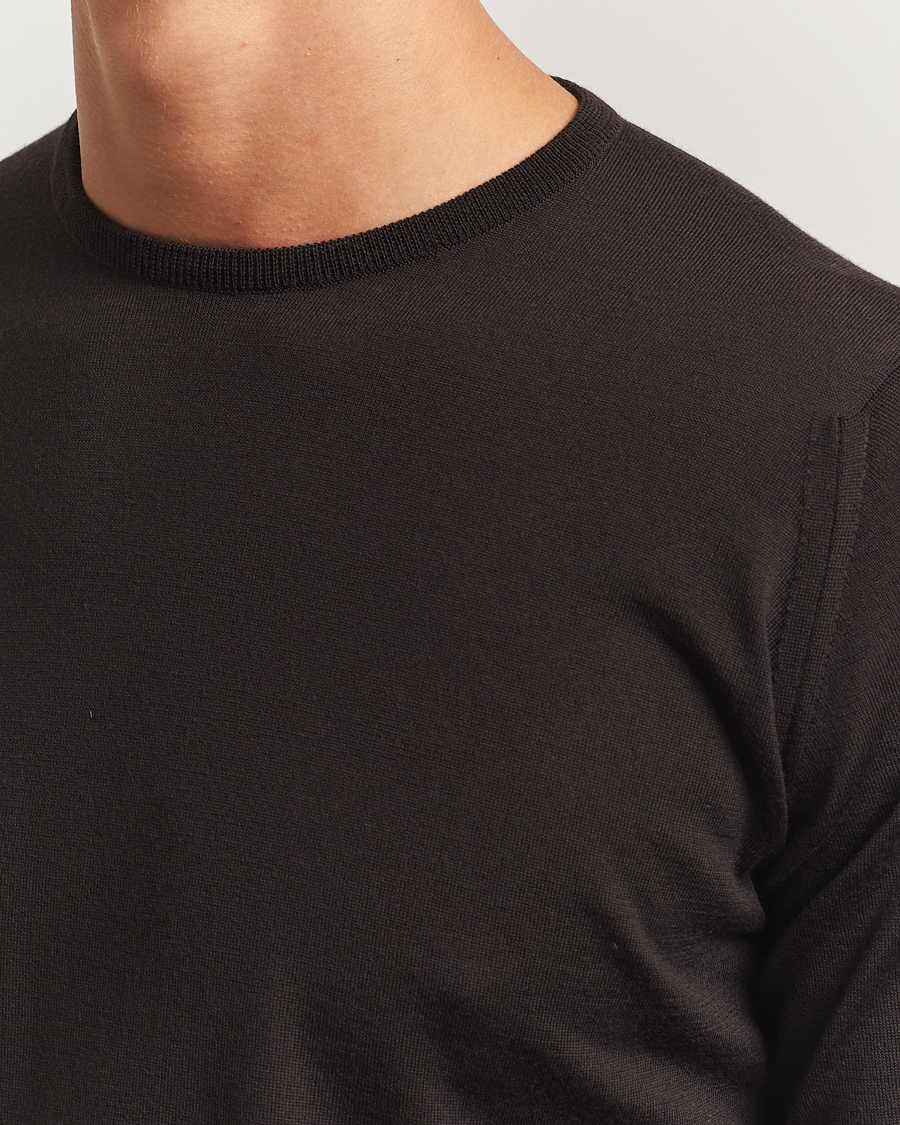 Men | Sweaters & Knitwear | John Smedley | Lundy Extra Fine Merino Crew Neck Faulkner Brown