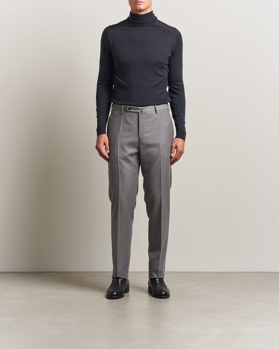 Men | Sweaters & Knitwear | John Smedley | Cherwell Extra Fine Merino Rollneck Hepburn Smoke
