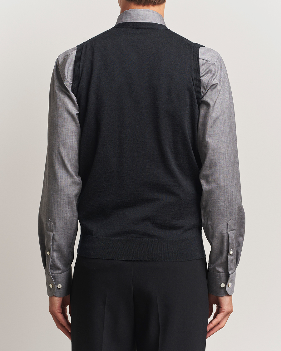 Men | Sweaters & Knitwear | John Smedley | Huntswood Slim Fit Waistcoat Black