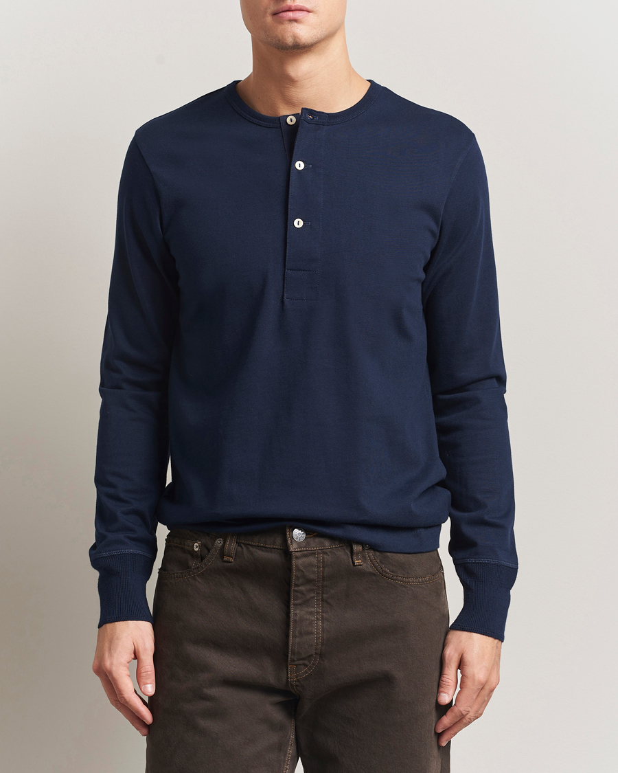 Men | Sweaters & Knitwear | Merz b. Schwanen | Classic Fit Sturdy Organic Cotton Henley Ink Blue