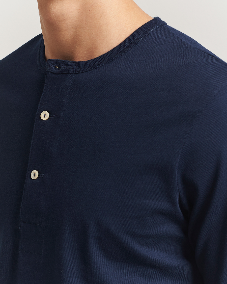 Men | Sweaters & Knitwear | Merz b. Schwanen | Classic Fit Sturdy Organic Cotton Henley Ink Blue