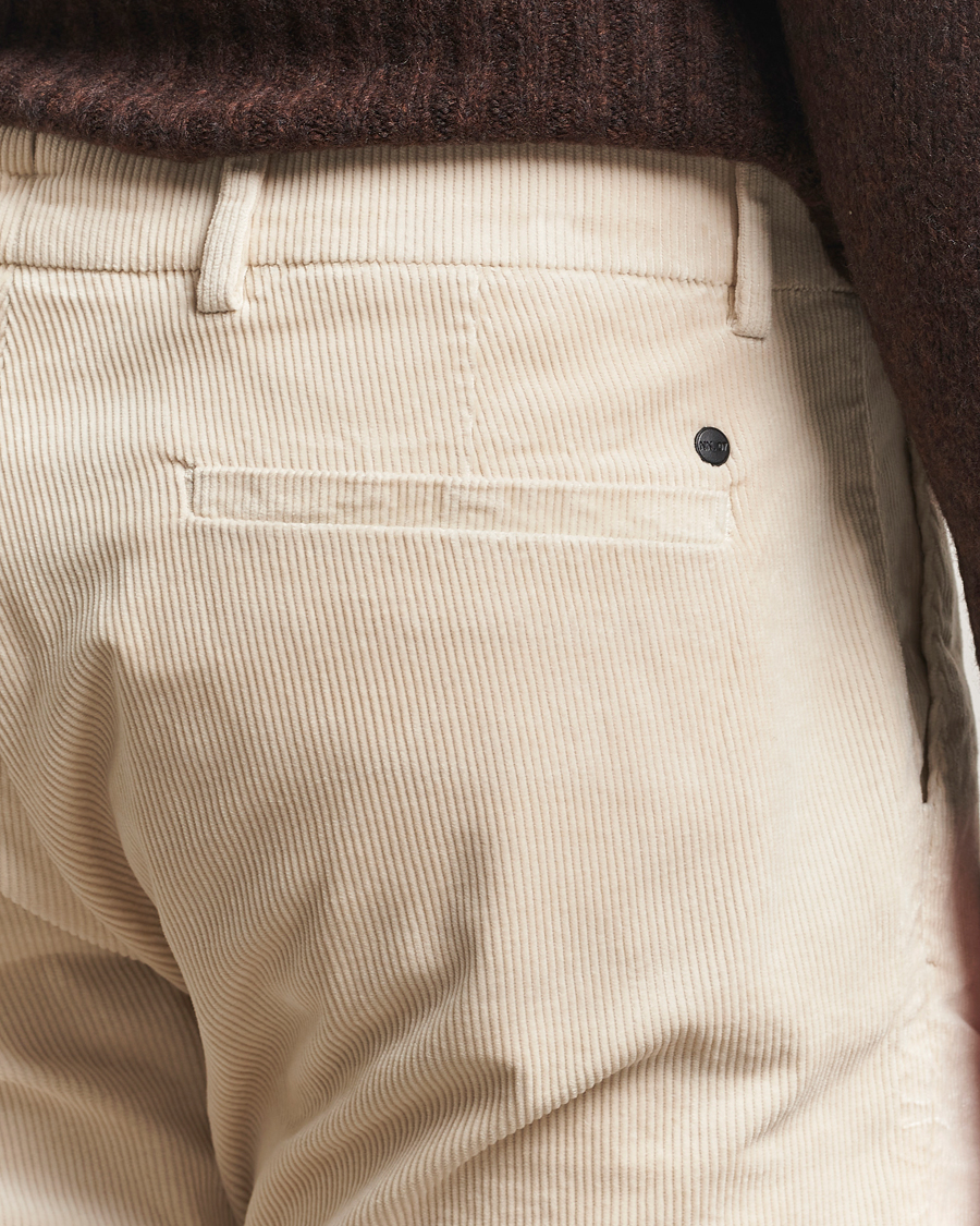 Men | Trousers | NN07 | Theo Regular Fit Corduroy Chinos Ivory