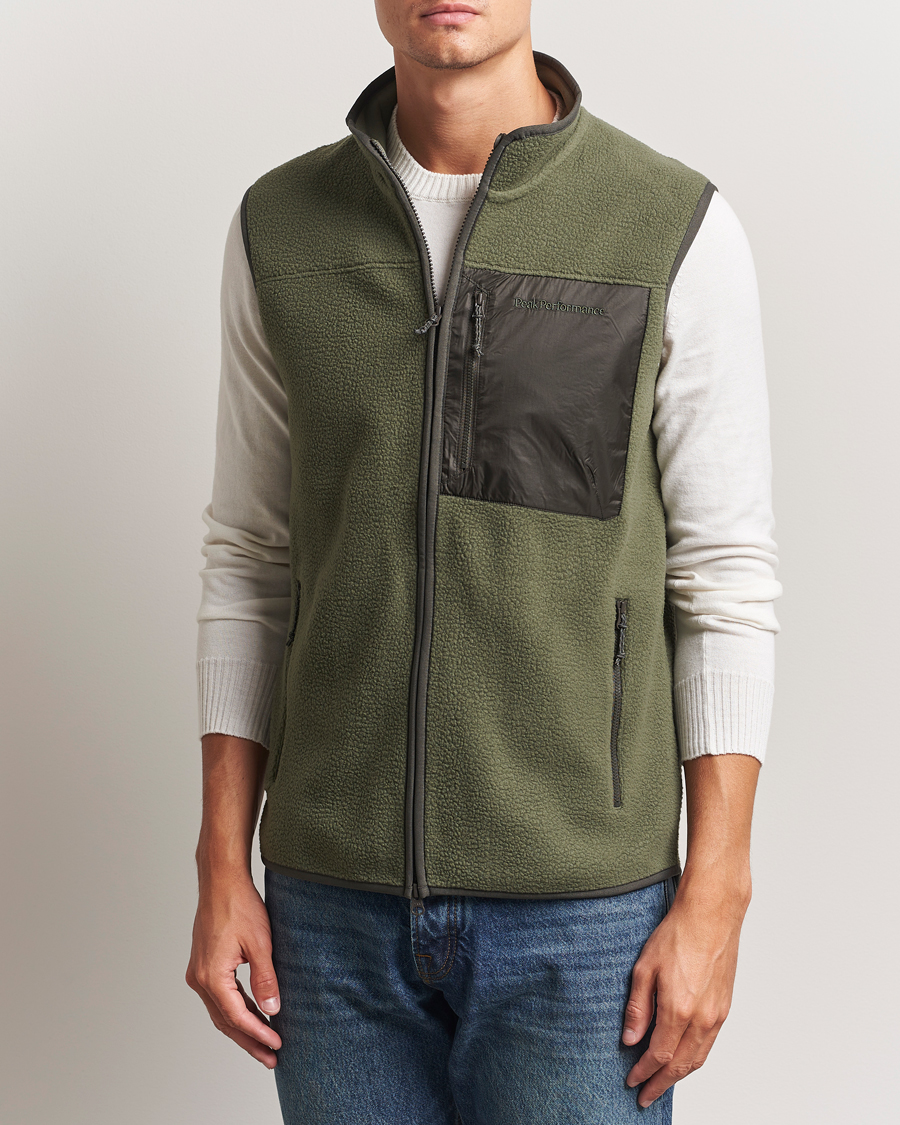 Men | Sweaters & Knitwear | Peak Performance | Pile Vest Pine Needle