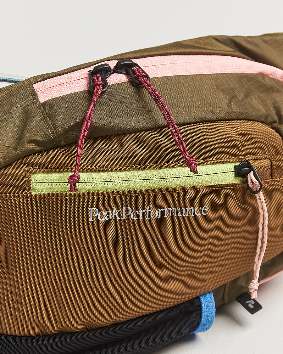 Men | Bags | Peak Performance | Outdoor Slingbag Meadow Moss
