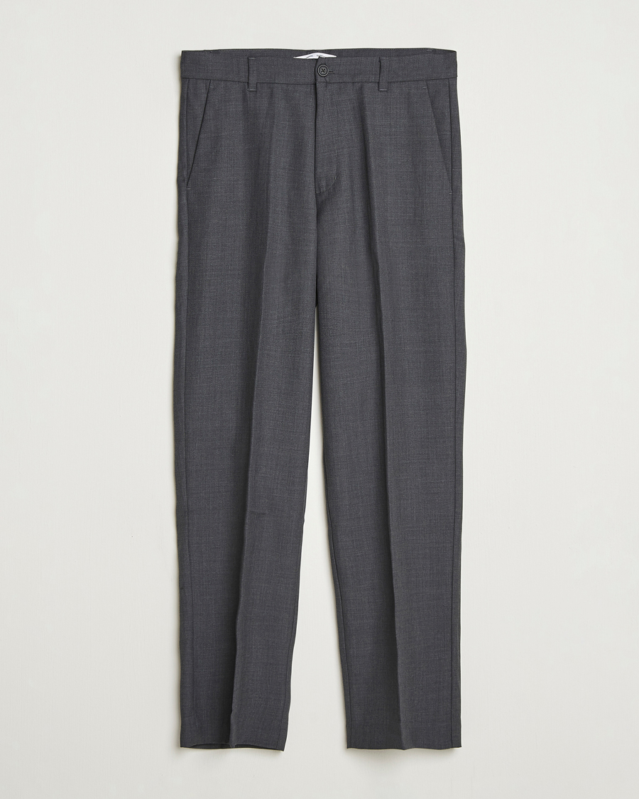 Men | Trousers | Samsøe Samsøe | Noah Pleated Trousers Dark Grey Melange