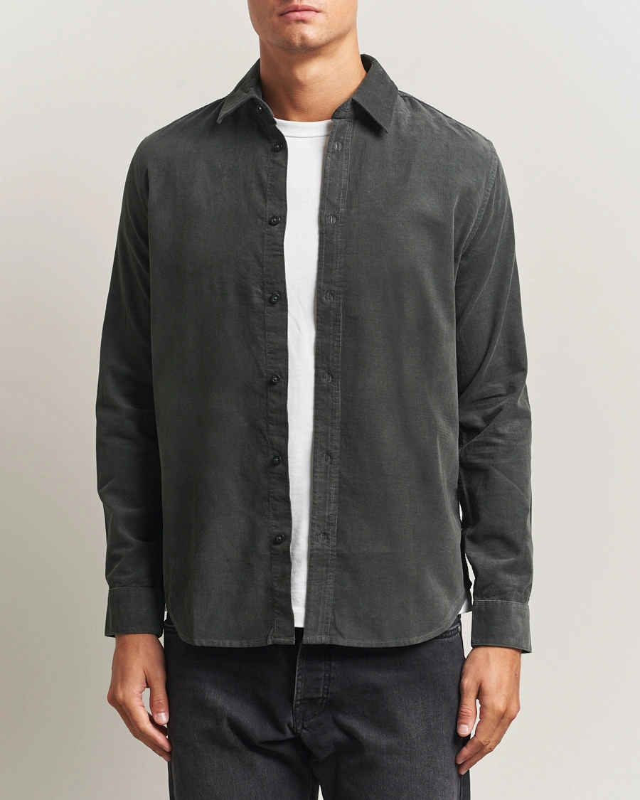Men | Shirts | Samsøe Samsøe | Liam Baby Cord Shirt Black Oyster