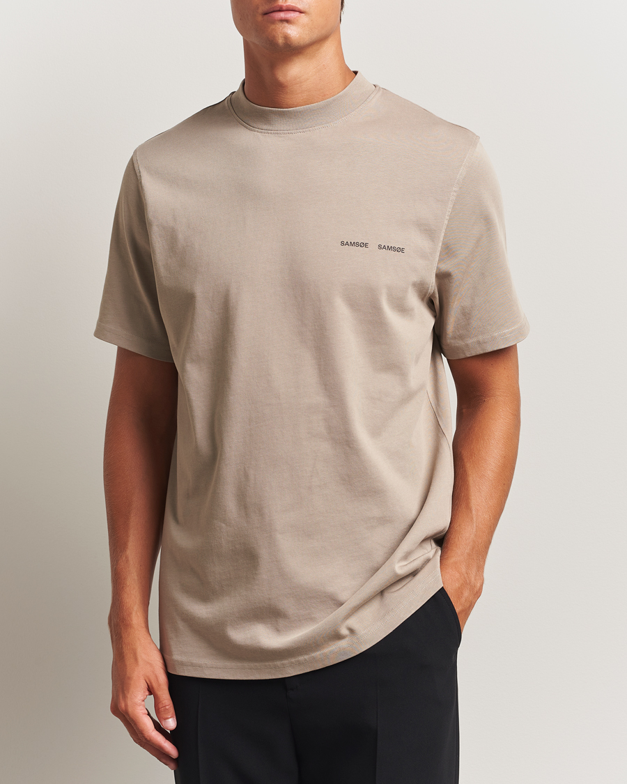 Men | T-Shirts | Samsøe Samsøe | Norsbro Crew Neck T-Shirt Elephant Skin