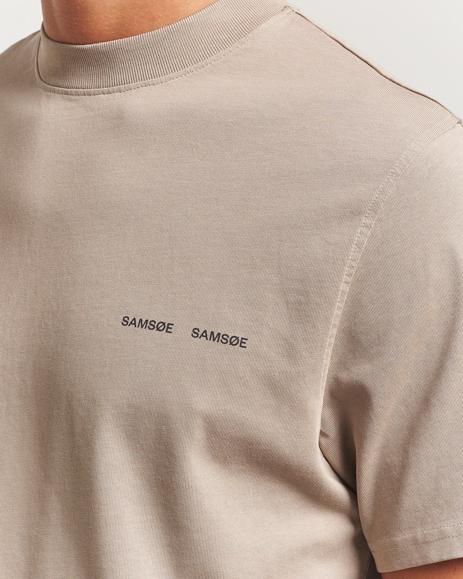 Men | T-Shirts | Samsøe Samsøe | Norsbro Crew Neck T-Shirt Elephant Skin