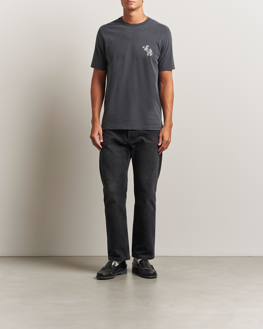 Men | T-Shirts | Samsøe Samsøe | Phil Printed Crew Neck T-Shirt Washed Black