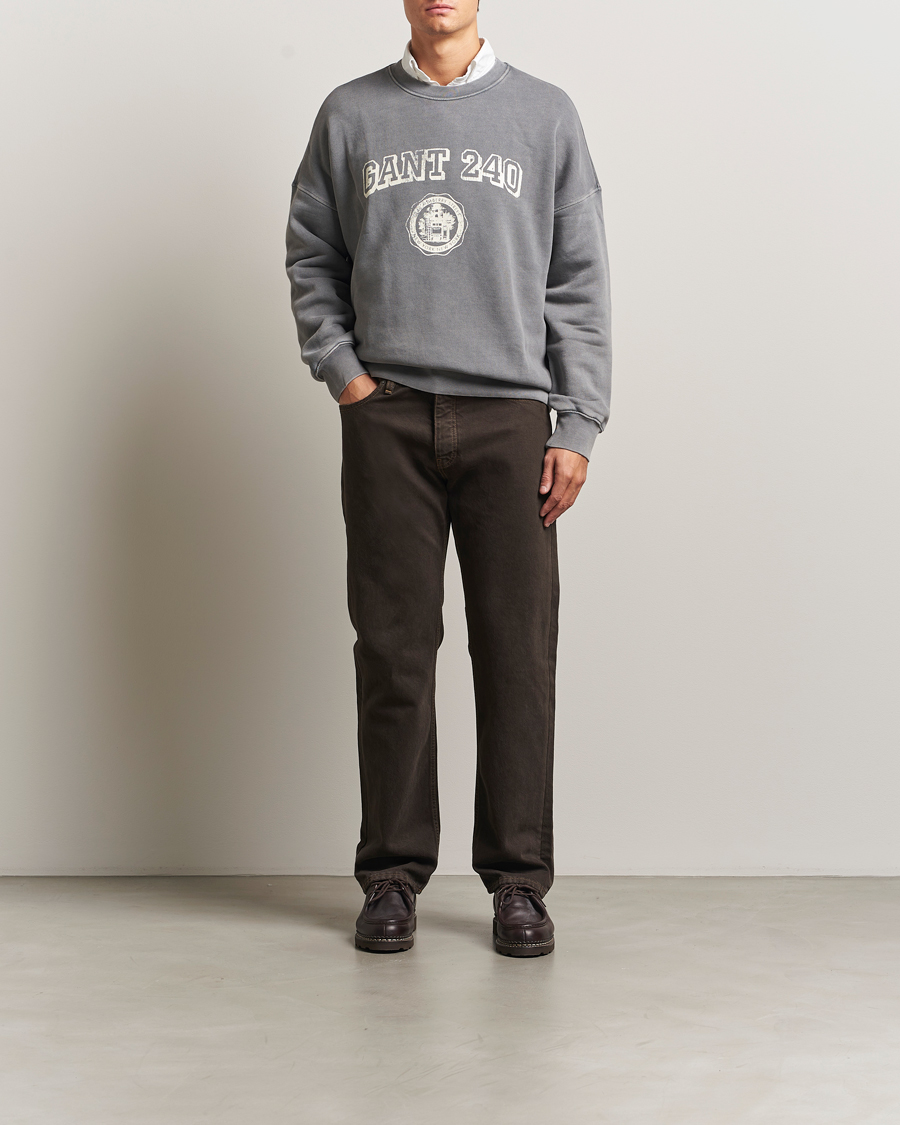 Men | Sweaters & Knitwear | GANT 240 Mulberry Street | Vintage Graphic Crew Neck Sweatshirts Steel Grey