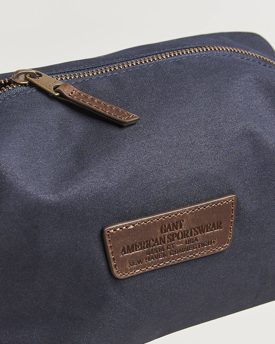 Men | Bags | GANT | Waxed Cotton Washbag Evening Blue