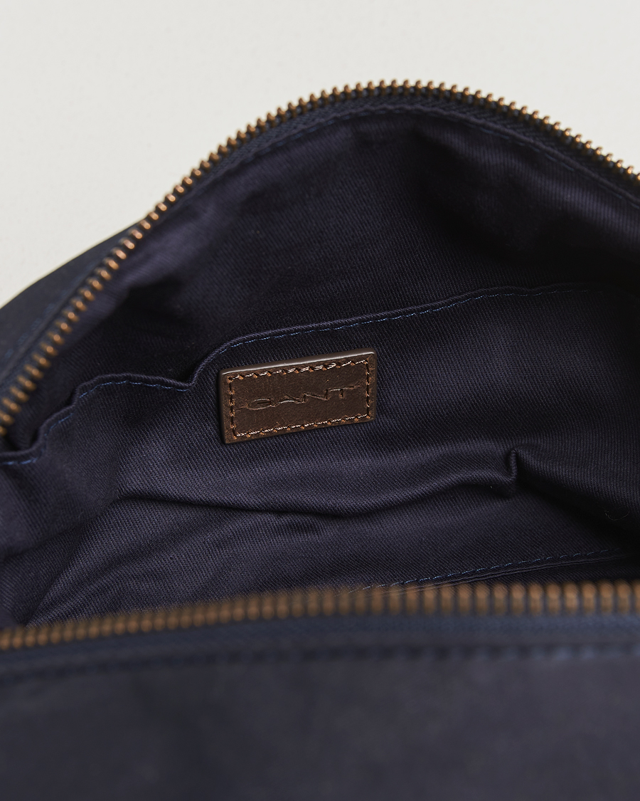 Men | Bags | GANT | Waxed Cotton Washbag Evening Blue