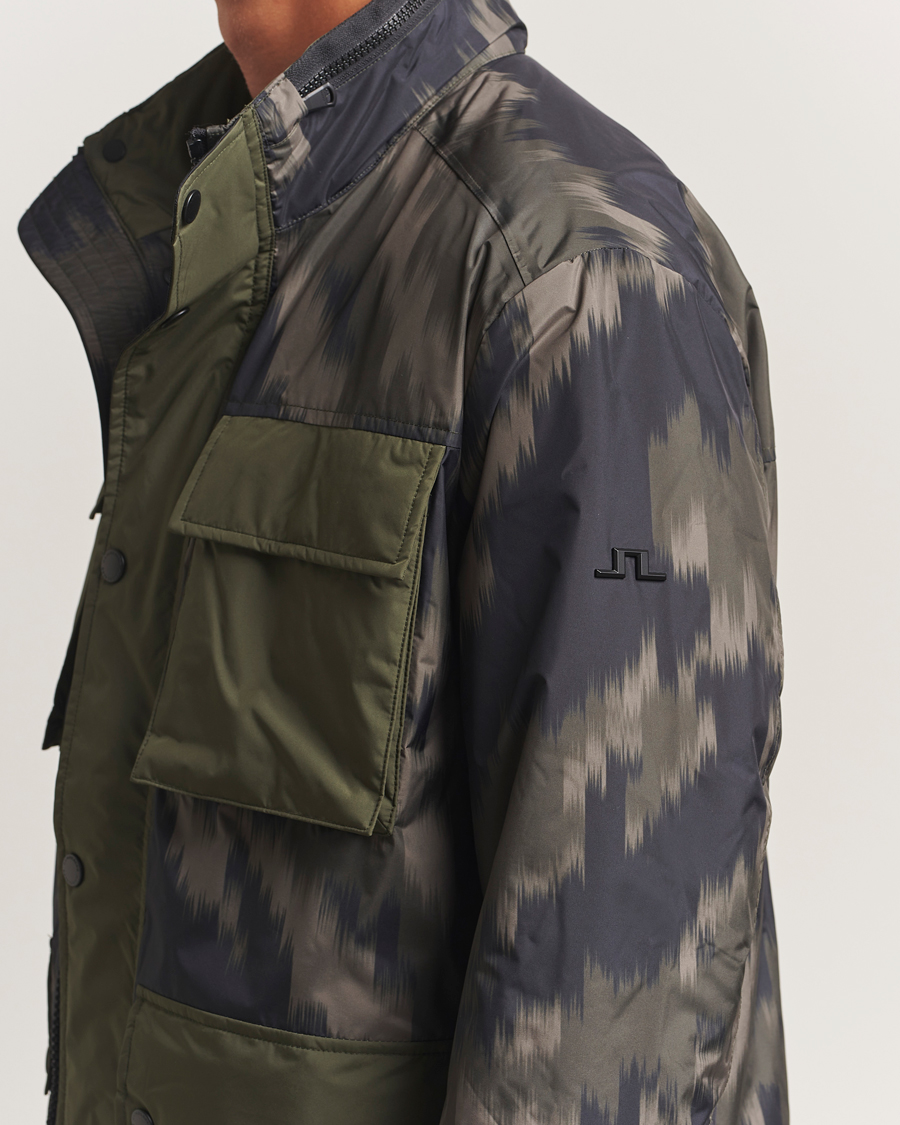 Men | Coats & Jackets | J.Lindeberg | Aiden 2L Padded Printed Field Jacket Wrap Forest