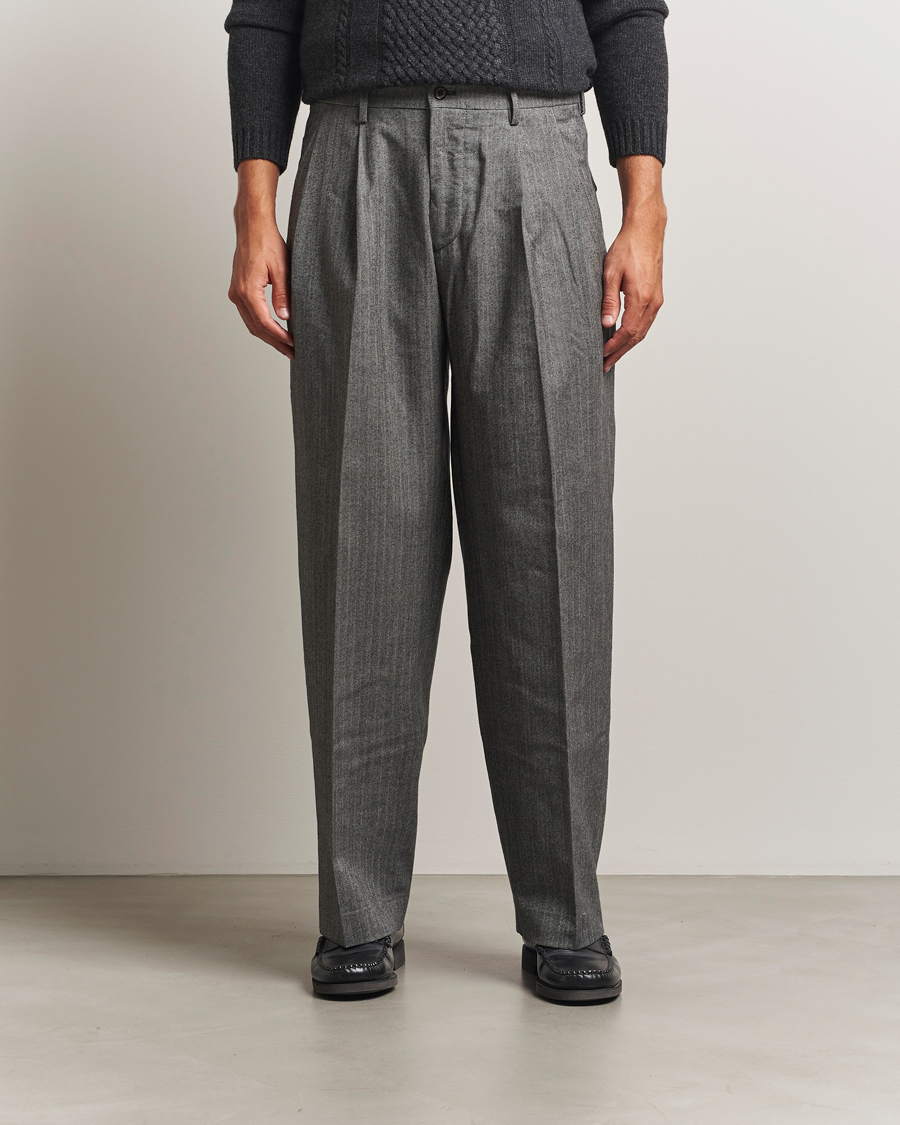 Men | Trousers | NN07 | Justin Double Pleated Herringbone Trousers Grey