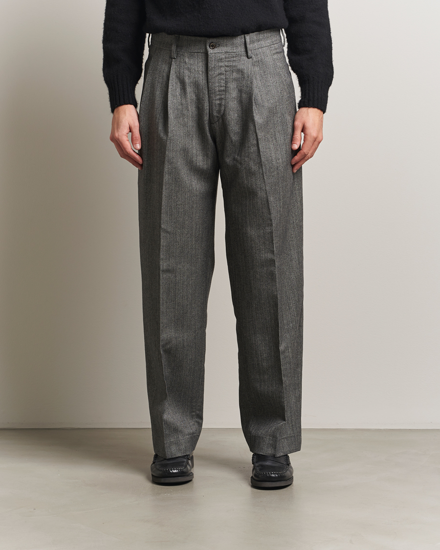 Men | Trousers | NN07 | Justin Double Pleated Herringbone Trousers Grey